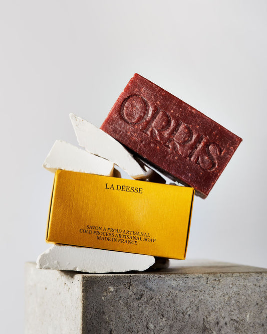 Veido ir kūno muilas, La Déesse